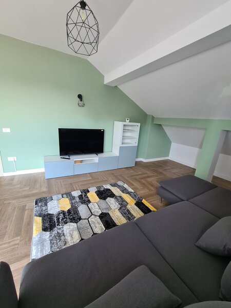 Obor, Colentina, Doamna Ghica, Bloc Nou, langa Penny Market,